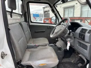 2006 Nissan Clipper Japanese Kei Truck (ac, ps) | — White 4WD Kei Trucks, photo 6 of 7