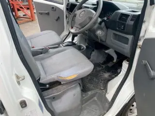 2009 Nissan Clipper Japanese Kei Truck for sale (ac, ps) — White 4WD Kei Trucks, photo 5 of 5