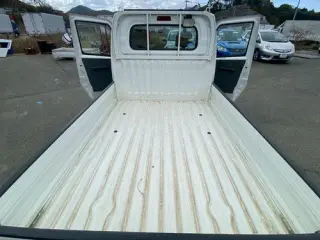 2009 Nissan Clipper Japanese Kei Truck for sale (ac, ps) — White 4WD Kei Trucks, photo 4 of 5