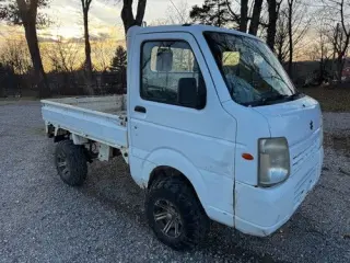 2011Suzuki Japanese Minitruck [#1733-ML] (ac, ps) **LOCAL SELLER — White 4WD Kei Trucks, photo 1 of 10