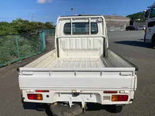 2016 Daihatsu Japanese Mini truck (ac, ps) | — White 4WD Kei Trucks, photo 3 of 7