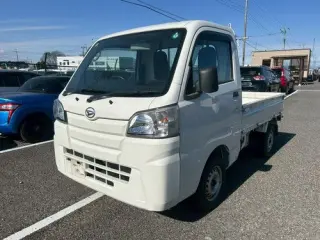2019 Daihatsu Hijet Japanese Minitruck (ac, ps) — White 4WD Kei Trucks, photo 1 of 4