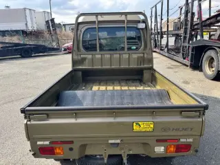 2020 Daihatsu Hijet Japanese Minitruck (ac, ps) — White 4WD Kei Trucks, photo 5 of 6