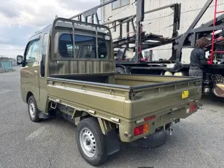 2020 Daihatsu Hijet Japanese Minitruck (ac, ps) — White 4WD Kei Trucks, photo 3 of 6