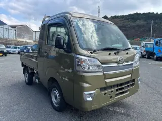 2020 Daihatsu Hijet Japanese Minitruck (ac, ps) — White 4WD Kei Trucks, photo 1 of 6