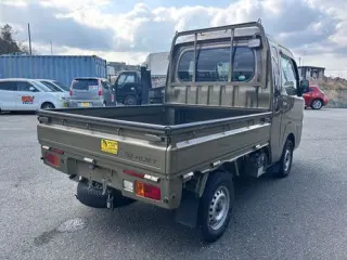 2020 Daihatsu Hijet Japanese Minitruck (ac, ps) — White 4WD Kei Trucks, photo 4 of 6