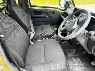 2022 Daihatsu HiJet Japanese Minitruck (ac, ps, Hard cargo — Khaki 4WD Kei Trucks, photo 4 of 6