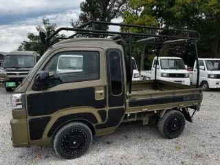 2022 Daihatsu HiJet Japanese Minitruck (ac, ps, Hard cargo) — Khaki 4WD Kei Trucks, photo 2 of 6