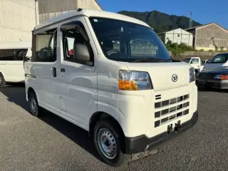 2022 Daihatsu Hijet Japanese Minitruck (ac, ps) — White 4WD Kei Trucks, photo 1 of 7