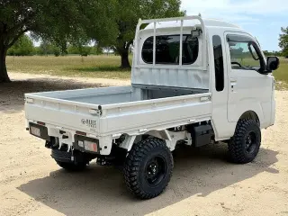 White 2025 Daihatsu Hijet Jumbo Manual (White), KF 660cc 12-valve EFI 3-cylinder, stock KTD-0433 (photo 2)