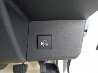 2025 Daihatsu Hijet Regular Cab Manual (Silver), Kei Truck / Mini Truck, stock KTD-0440 (photo 11)