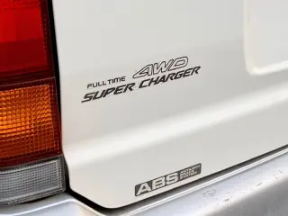 Polar White / Quartz Silver Metallic 1999 Subaru Sambar EFI Dias Supercharged 4WD, PS, PW, PL, ABS, Auto, stock KTD-0461 (photo 9)