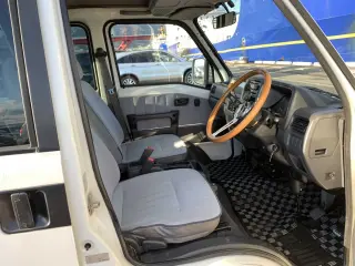 Polar White 2000 Subaru Sambar Classic EFI 2WD, AC, PW, PL, Automatic, Rare!, imported kei van, stock KTD-0468 (photo 4)