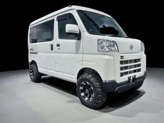 Daihatsu Hijet Cargo Auto (Black) — Black 4WD Kei Vans, photo 4 of 11