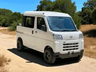 Daihatsu Hijet Deckvan Auto (White) — White 4WD Kei Vans, photo 6 of 11