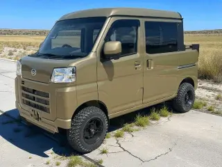 Daihatsu Hijet Deckvan Auto (White) — White 4WD Kei Vans, photo 11 of 11