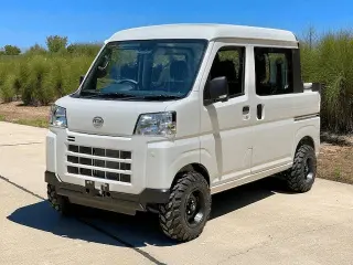 Daihatsu Hijet Deckvan Auto (White) — White 4WD Kei Vans, photo 4 of 11