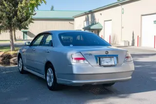 2000 Nissan Gloria Ultima 300 Turbo RWD, PW, PL, PS, Automatic — Silver Crystal Metallic JDM Sedans & Sports, photo 4 of 9