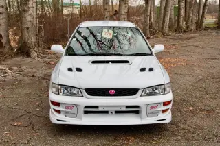 2000 Subaru Impreza WRX STI Version 6 4WD, PS, PW, PL, AC, 5MT — Pure White JDM Sedans & Sports, photo 1 of 9