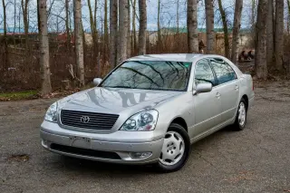 2001 Toyota Celsior Type C RWD, Fully Loaded, Auto, Like New! — Millennium Silver Metallic JDM Sedans & Sports, photo 2 of 9