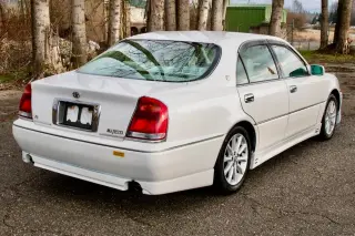 2001 Toyota Crown Majesta V8 RWD, PS, PW, AC, Aero Kit, Automatic — Crystal White Pearl JDM Sedans & Sports, photo 6 of 9