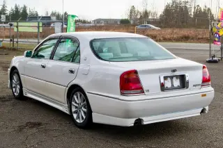 2001 Toyota Crown Majesta V8 RWD, PS, PW, AC, Aero Kit, Automatic — Crystal White Pearl JDM Sedans & Sports, photo 4 of 9