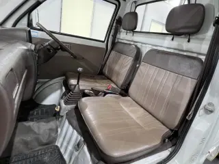 White 1990 Daihatsu Hijet Truck 4WD kei truck for sale, stock KTD-0530 (photo 9)