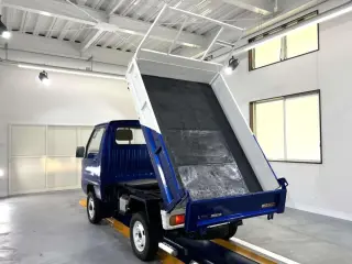 1990 Mitsubishi Minicab Dump — Blue 4WD Kei Trucks, photo 3 of 29