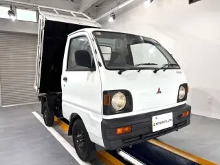 White 1991 Mitsubishi Minicab Dump 4WD kei truck for sale, stock KTD-0539 (photo 1)