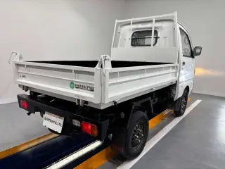 White 1991 Mitsubishi Minicab Dump 4WD kei truck for sale, stock KTD-0539 (photo 9)