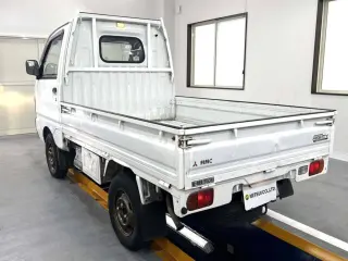 1991 Mitsubishi Minicab Truck — White 4WD Kei Trucks, photo 3 of 23