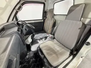 1991 Mitsubishi Minicab Truck — White 4WD Kei Trucks, photo 9 of 23