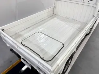 White 1991 Subaru Sambar Truck 4WD kei truck for sale, stock KTD-0543 (photo 5)