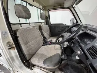 White 1992 Honda Acty Truck 4WD kei truck for sale, stock KTD-0544 (photo 9)