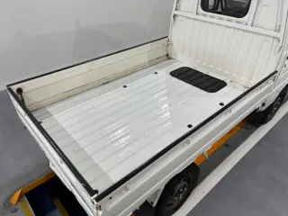 White 1992 Mitsubishi Minicab Truck 4WD kei truck for sale, stock KTD-0546 (photo 5)