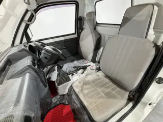 White 1992 Mitsubishi Minicab Truck, 74,100 miles, 3G83 660 cc, stock KTD-0546 (photo 10)