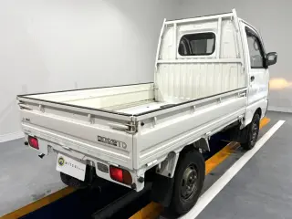 White 1992 Mitsubishi Minicab Truck, 5-Speed Manual, imported kei truck, stock KTD-0546 (photo 4)