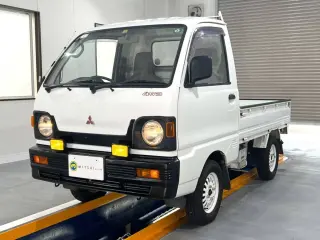 1992 Mitsubishi Minicab Truck — White 4WD Kei Trucks, photo 2 of 24