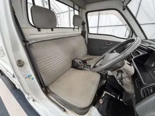 1992 Suzuki Carry Truck — White 4WD Kei Trucks, photo 9 of 25