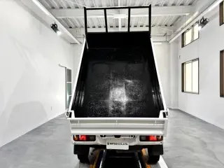 White 1993 Honda Acty Truck Dump, 5-Speed Manual, imported kei truck, stock KTD-0551 (photo 4)