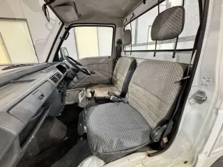 White 1993 Honda Acty Truck 4WD kei truck for sale, stock KTD-0554 (photo 9)