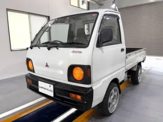 White 1993 Mitsubishi Minicab Truck, 69,900 miles, 3G83 660 cc, stock KTD-0557 (photo 2)