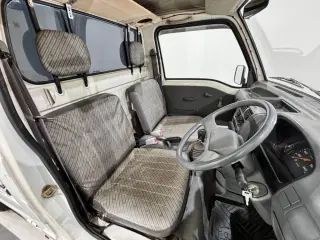 1993 Subaru Sambar Truck — White 4WD Kei Trucks, photo 9 of 24