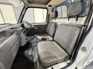1993 Subaru Sambar Truck — White 4WD Kei Trucks, photo 10 of 24