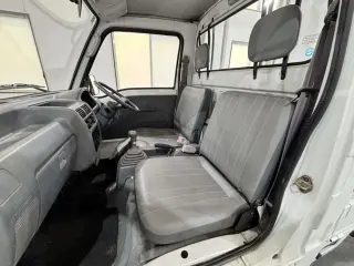 1993 Subaru Sambar Truck — White 4WD Kei Trucks, photo 11 of 25