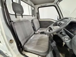 1993 Subaru Sambar Truck — White 4WD Kei Trucks, photo 10 of 25
