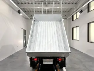 1993 Suzuki Carry Dump — White 2WD Kei Trucks, photo 9 of 42