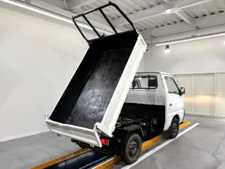 1993 Suzuki Carry Dump — White 2WD Kei Trucks, photo 5 of 30