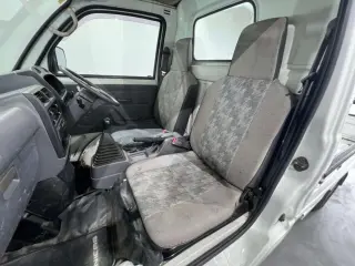 White 1994 Mitsubishi Minicab Truck, 81,100 miles, 3G83 660 cc, stock KTD-0589 (photo 10)