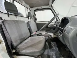 White 1994 Subaru Sambar Truck Dump 4WD kei truck for sale, stock KTD-0590 (photo 13)